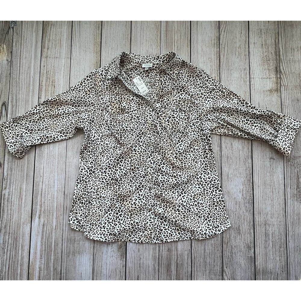 NWT Women's Plus 14/16 Animal Print Button Up Shirt